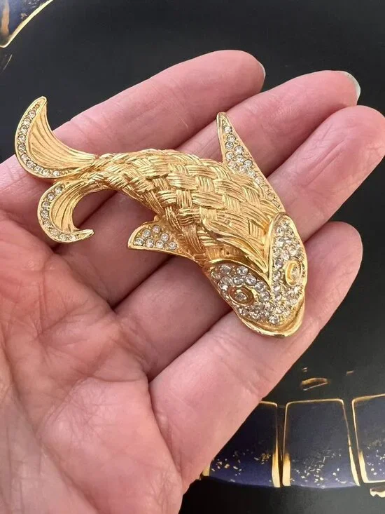 Vintage Christian Dior Gold Plated Phinestone Koi Fish Brooch - Picture 5 of 6